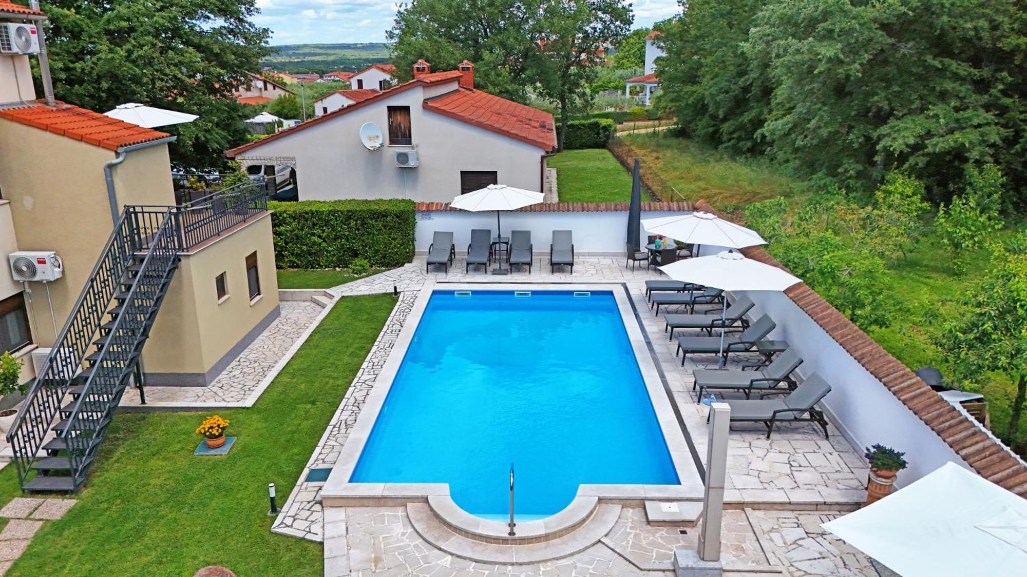 Apartments Pilic Rosini Exterior photo