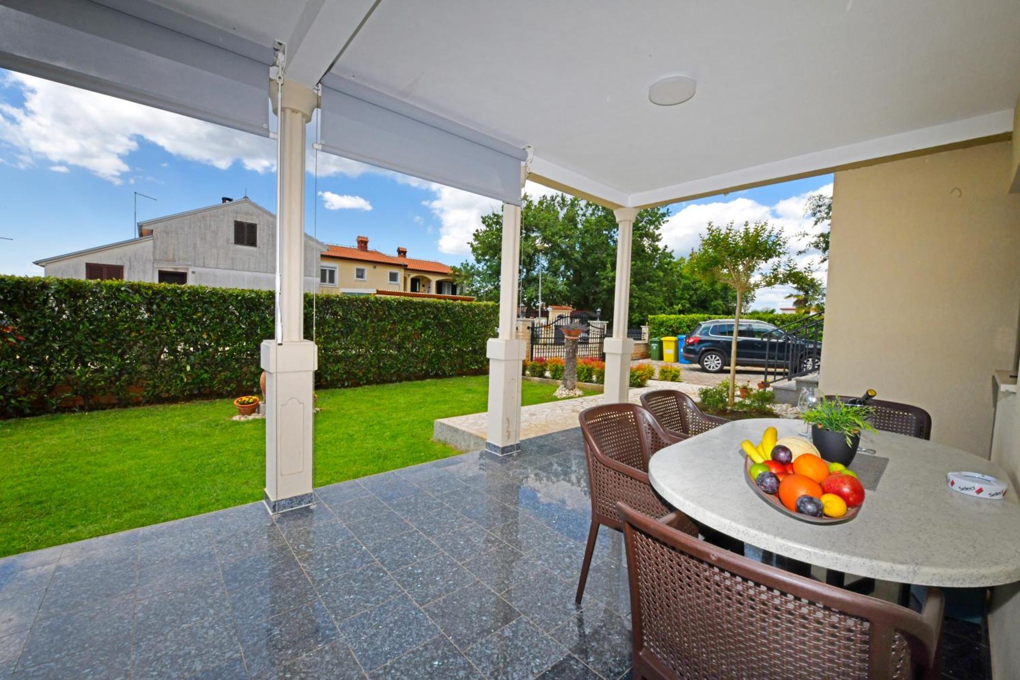 Apartments Pilic Rosini Exterior photo