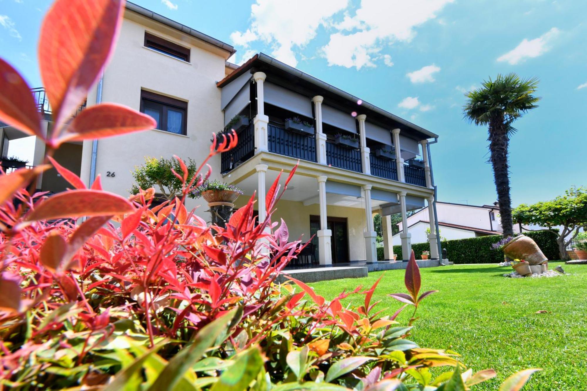 Apartments Pilic Rosini Exterior photo